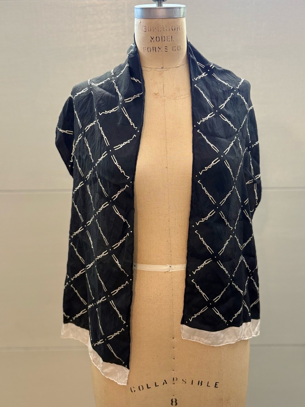 MAC Cosmetics VINTAGE silk signature Employee scarf!